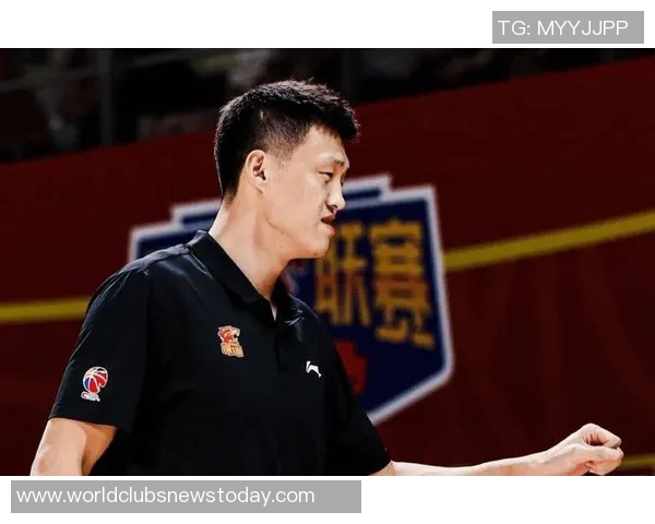 周鹏：从篮球场上的拼搏者到生活中的坚韧榜样，见证梦想与努力的交汇点